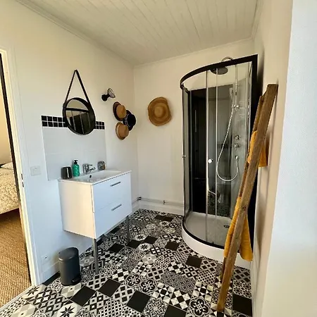 Bien Et Toit Bed & Breakfast Montredon (Lot)