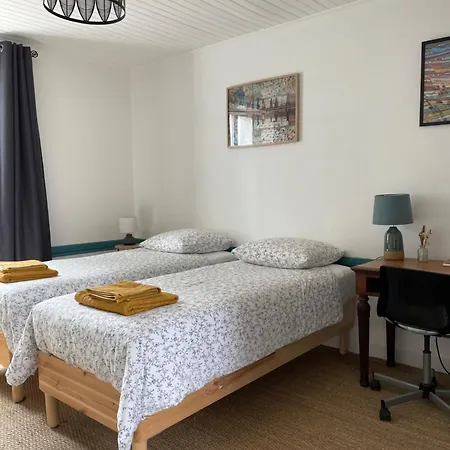 Bien Et Toit Bed & Breakfast 3*